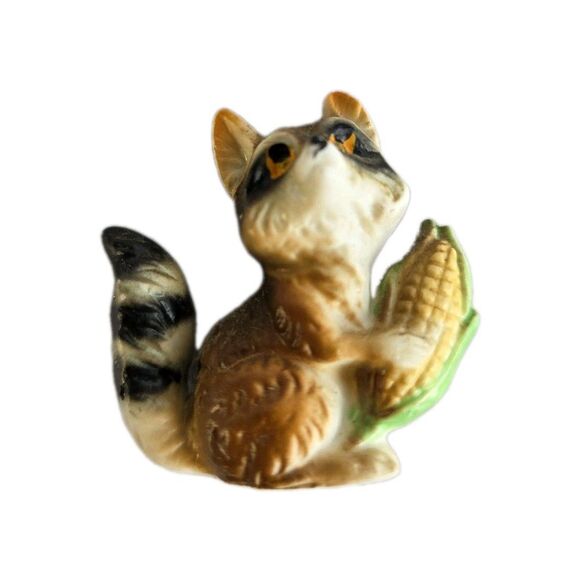 Vintage JAPAN Bone China RACOON HOLDING CORN Set of 2 MINIATURE Animal FIGURES - Picture 5 of 9